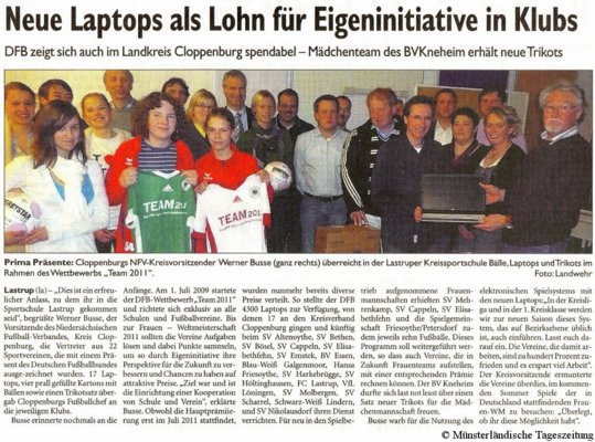 Mädchenteam erhält Trikots (MT 26.01.2011)
